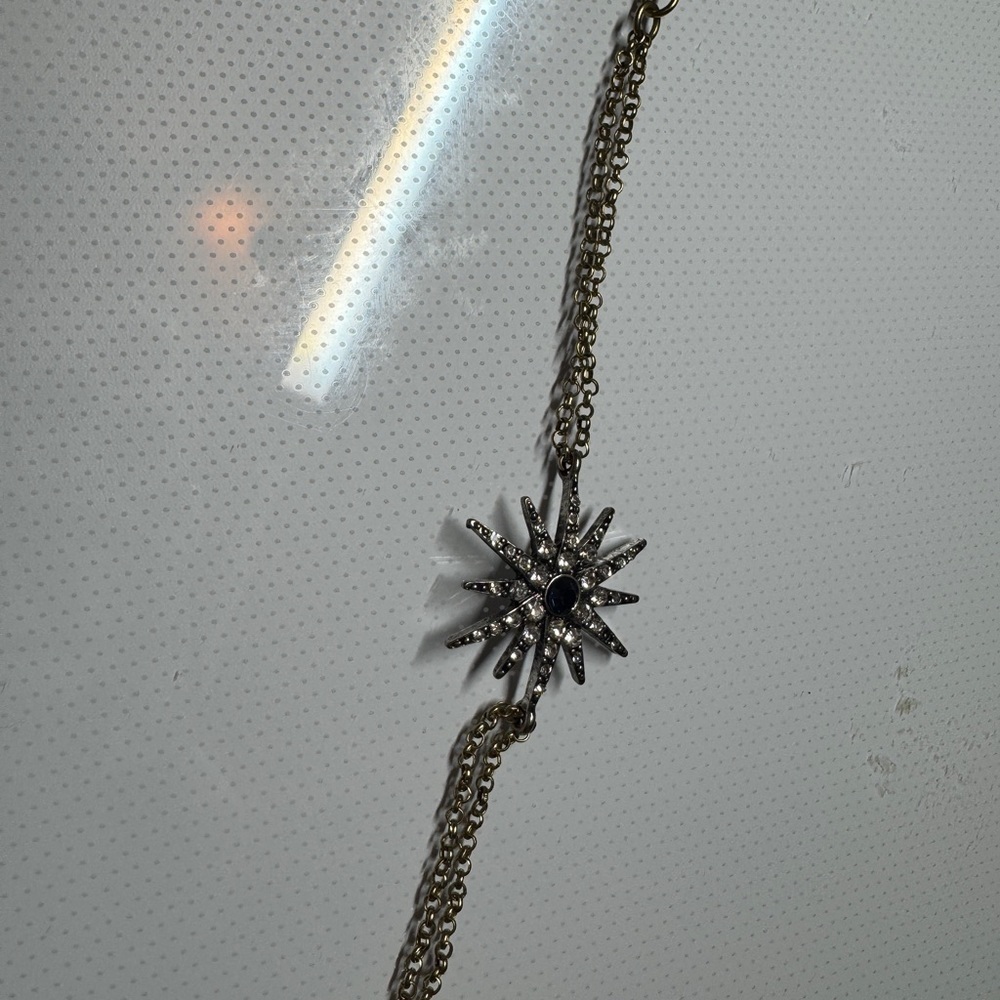 Elegant Starburst bracelet with Blue and Silver Accents - Picture 2 of 4